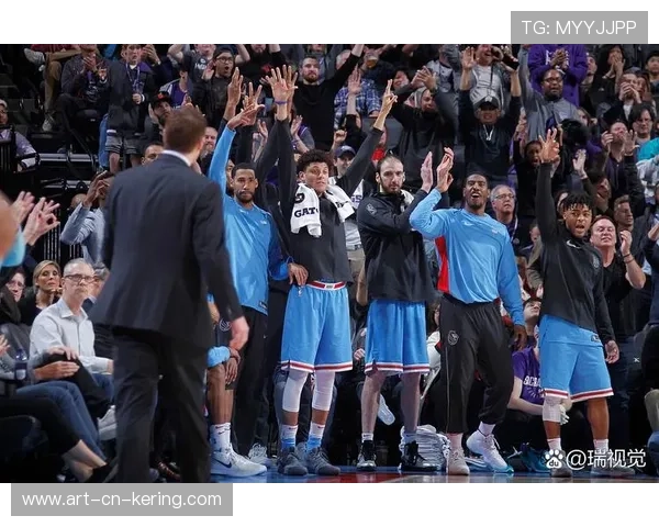 独行侠外线火力全开,东契奇再度砍下高分,独行侠当家球星东契奇 独行侠外线火力全开,东契奇再度砍下高分,独行侠当家球星东契奇